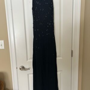 Elegant Black Sleeveless Gown